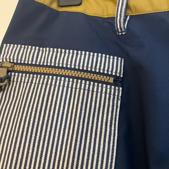 Lightweight snowboard pant size medium - Picture 3 of 5